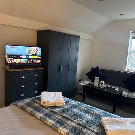 Cosy Countryside Stay- Waters Upton, Telford Extérieur photo