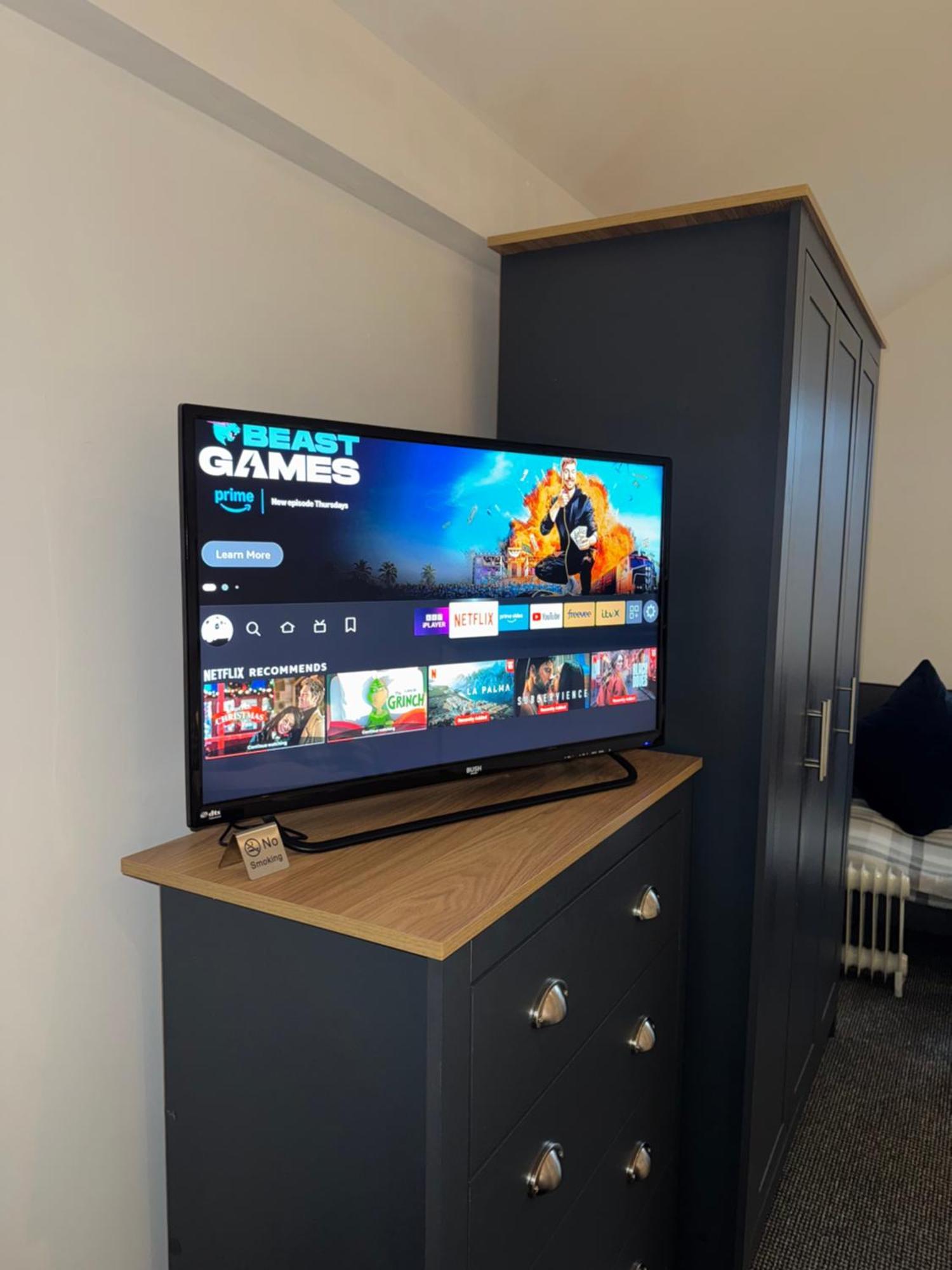 Cosy Countryside Stay- Waters Upton, Telford Extérieur photo